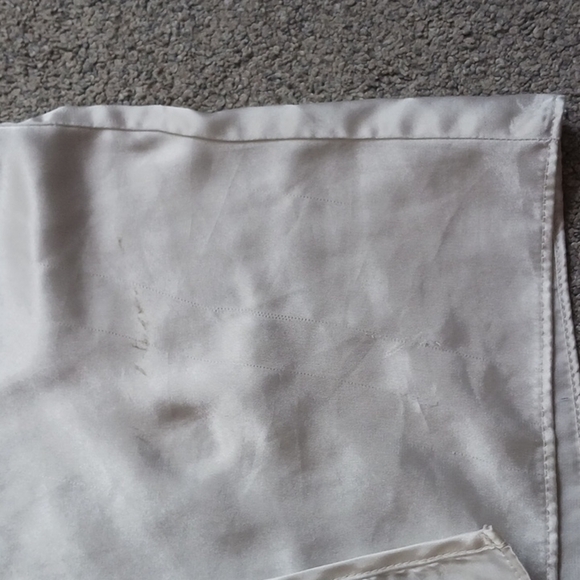 Flora by Flora Nikroo Satin and Lace Robe - Picture 8 of 8